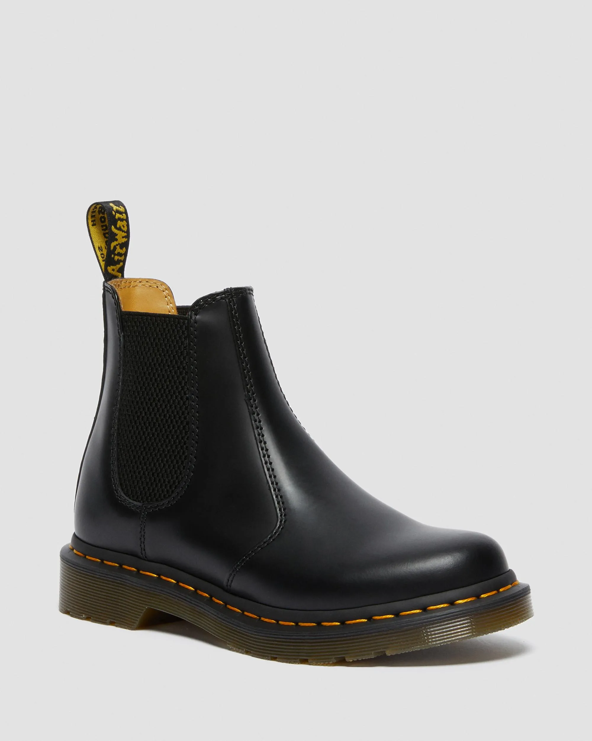 2976 Women's Chelsea boots made of smooth leather Dr. Martens