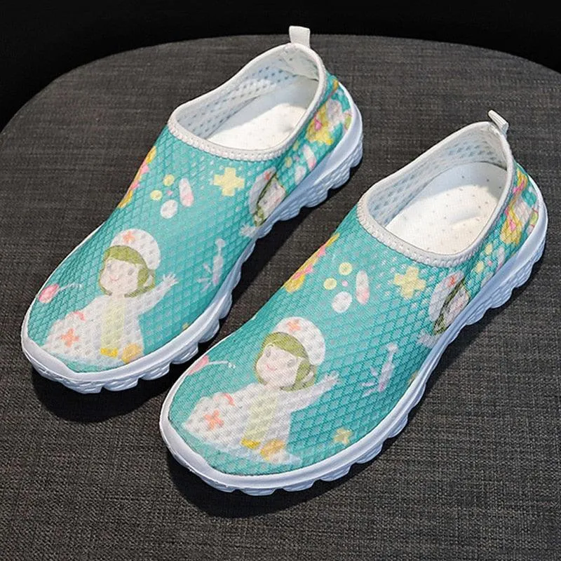 Nurse Medical Icons Slip-on Sneakers